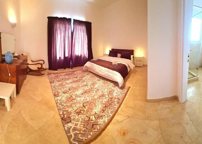 Villa White *