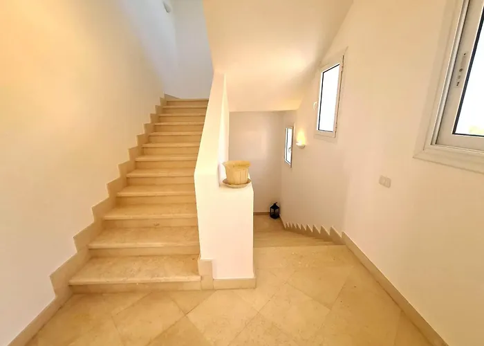 Villa White *